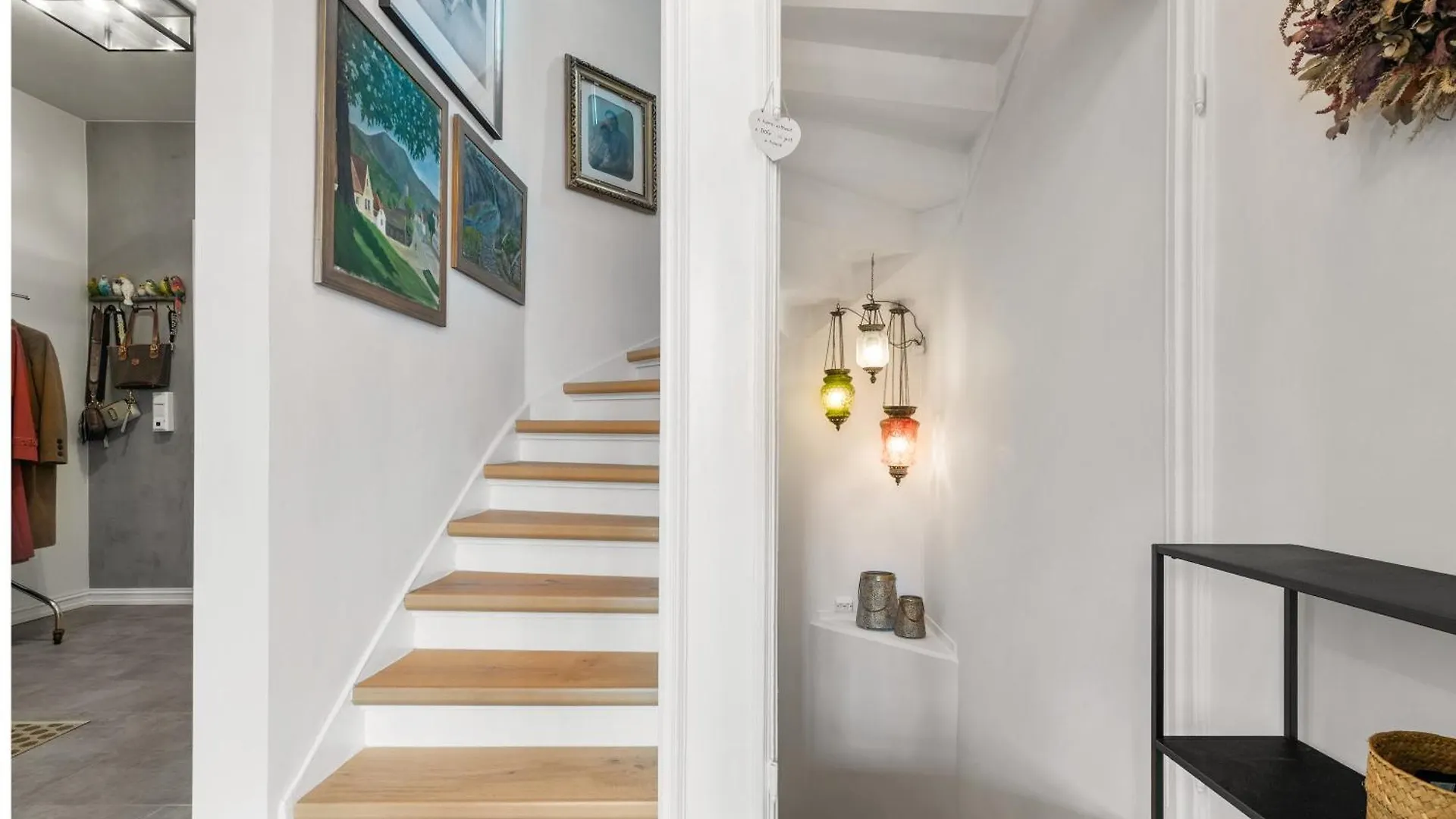 ברגן Historic Townhouse I With Rooftop & Free Parking