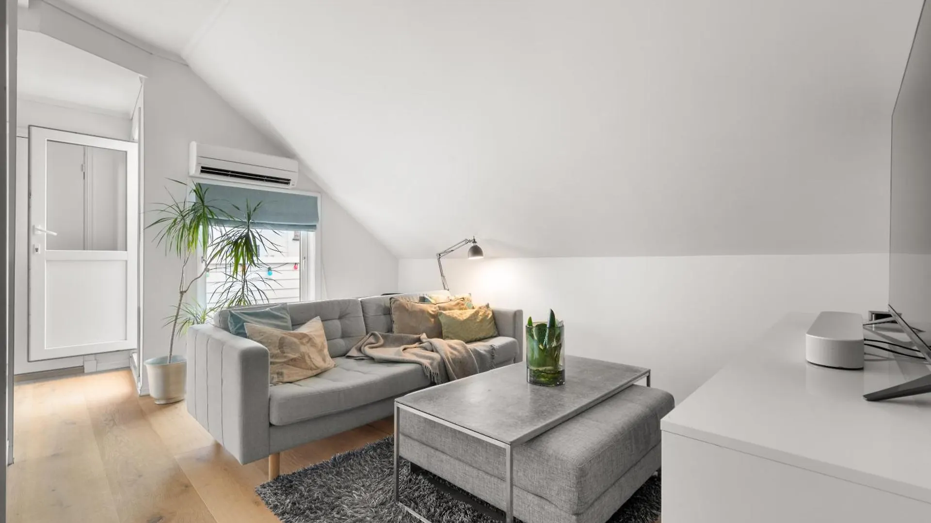 ברגן Historic Townhouse I With Rooftop & Free Parking דירה